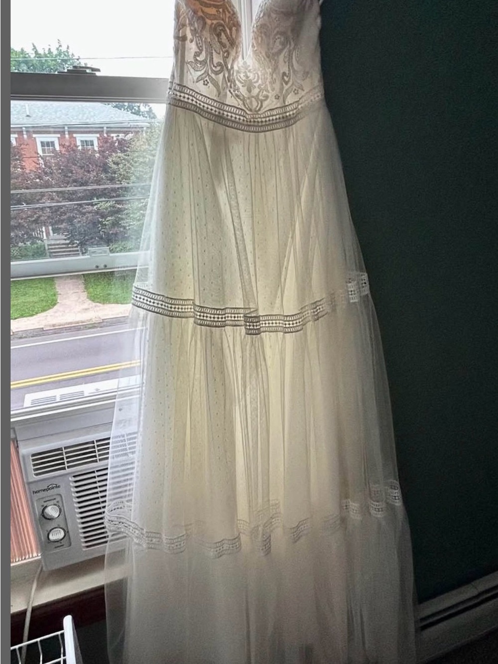 Melissa Sweet Boho A-Line Wedding Dress Size 2 + Garment Bag